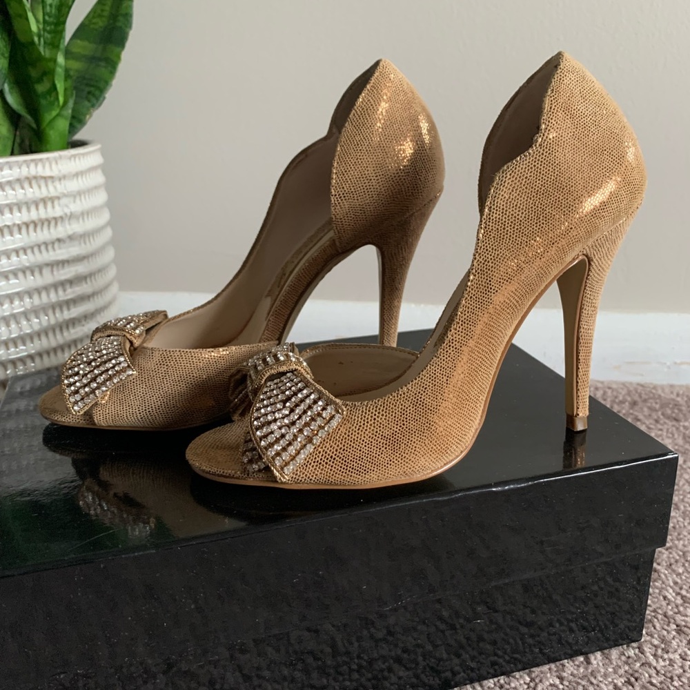 Nine West Gold Peep-Toe Heels with Bow